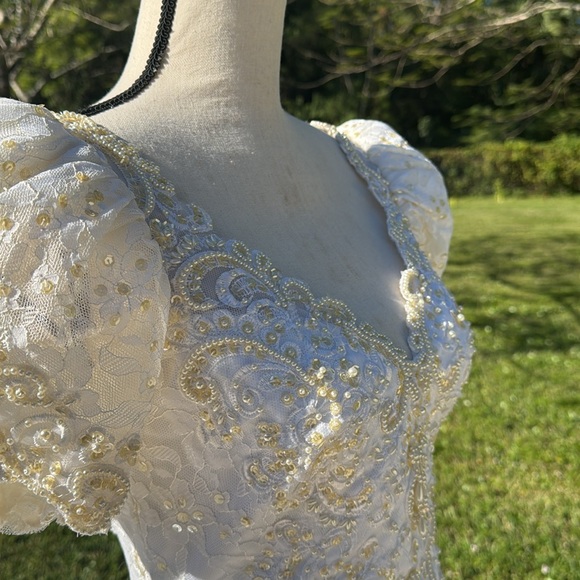 90s Mori Lee wedding gown. Size small. - Picture 8 of 11